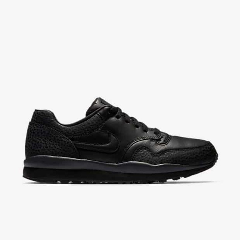 Nike air safari qs 2024 black